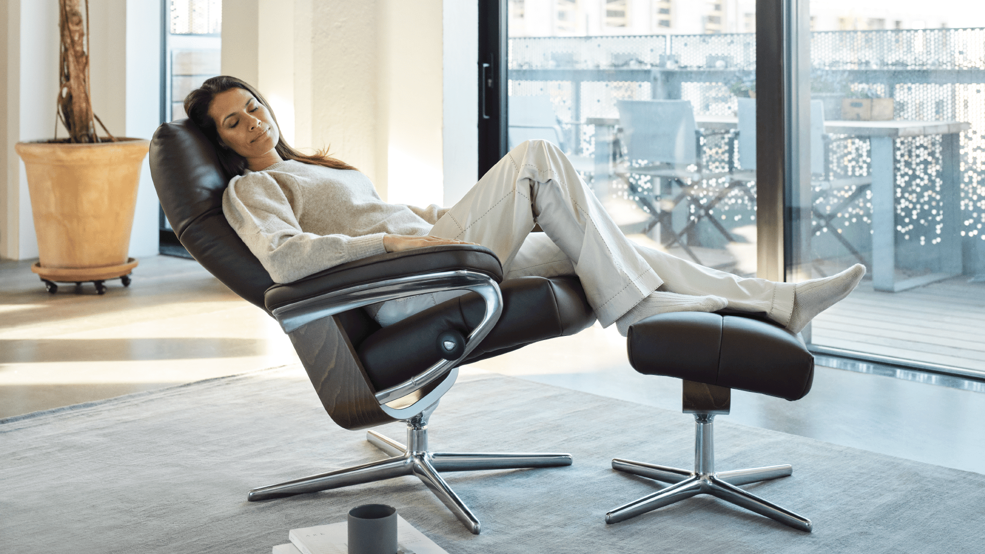 /en-au/-/media/stresslesssite/products/recliners/david/david_palespresso_1920x1280.png?cx=0.34&cy=0.33&cw=1920&ch=1080&hash=5A004B9AAB425A6FAD1C3951446E6966