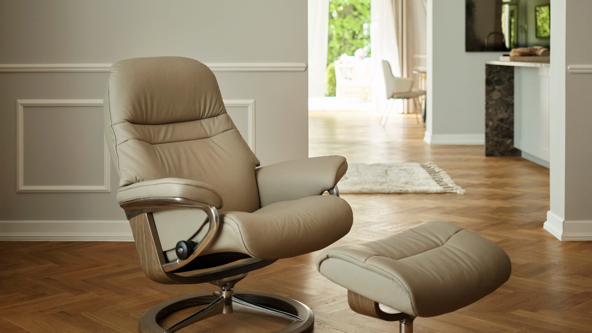 /en-au/-/media/stresslesssite/promotions/au/au_recliners/stressless-consul-and-sunrise/website___spot_hero.jpg?cx=0.28&cy=0.03&cw=1920&ch=1080&hash=42EB32689821786410B9161E1DC0135C