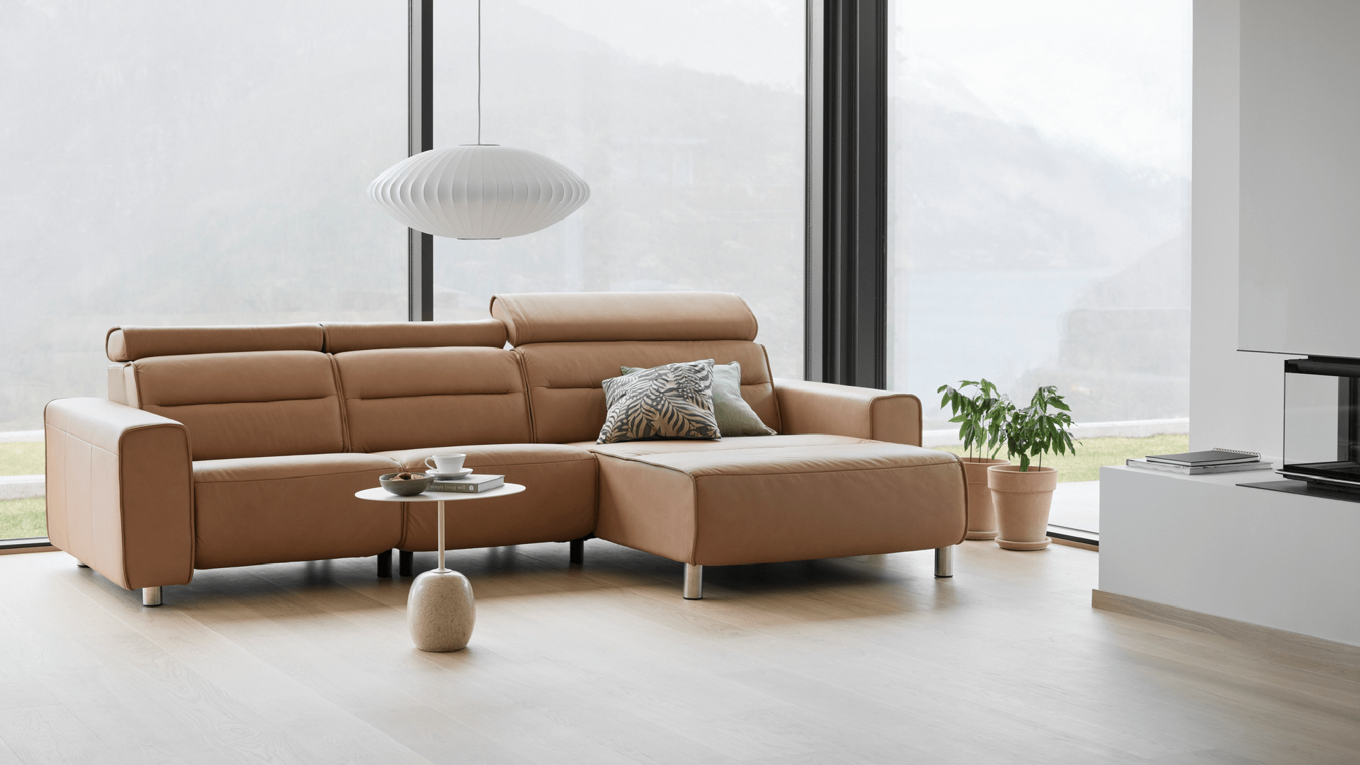 /en-gb/-/media/stresslesssite/inspiration/styles/scandistyle/local/uk/emily2sls_palomasand1920x1080.png?cx=0&cy=0&cw=1920&ch=1080&hash=BBCBD2A59EE6629C0E096B84663A8B02