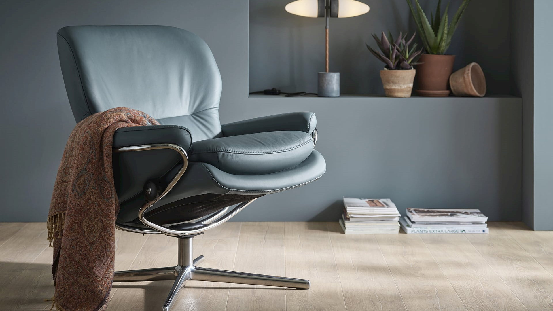 /en-hk/-/media/stresslesssite/magasin/colourstrends/colours/romepalomatealblue_1920x1280.jpg?cx=0.5&cy=0.52&cw=1920&ch=1080&hash=DF20A64EC89570A97CA61033AA068F37