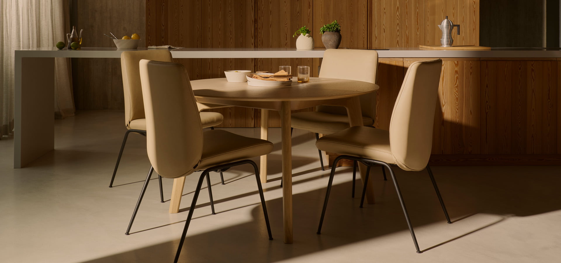 /en-nz/-/media/stresslesssite/frontpage/common/goldenmoments/category_dining_1920x900.jpg?cx=0.72&cy=0.16&cw=1920&ch=1080&hash=AEA64ECDF223F4421B791087597100BE