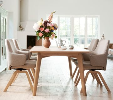 Stressless Laurel dining set up