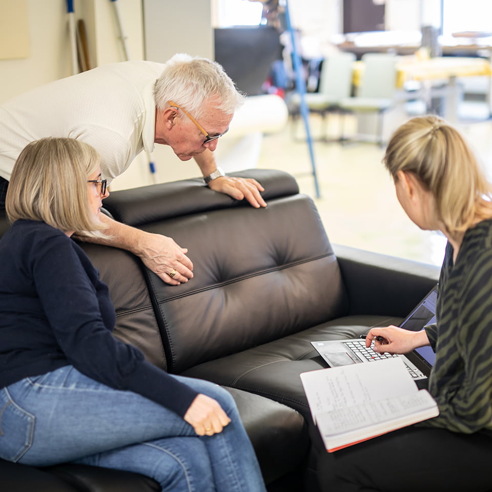 /global/-/media/stresslesssite/magasin/anna/anna_9h6a6619_960x960.jpg?cx=0.5&cy=0.5&cw=912&ch=912&hash=1D2CF2C566E449FD293A1993AA12EDC9