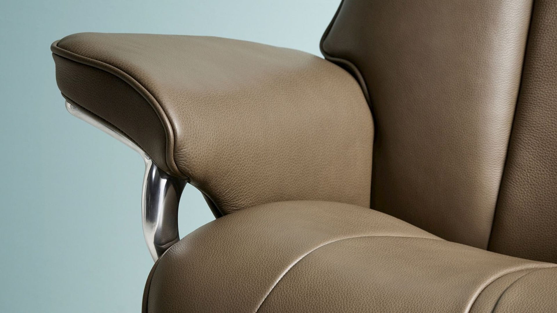 Philip leather detail