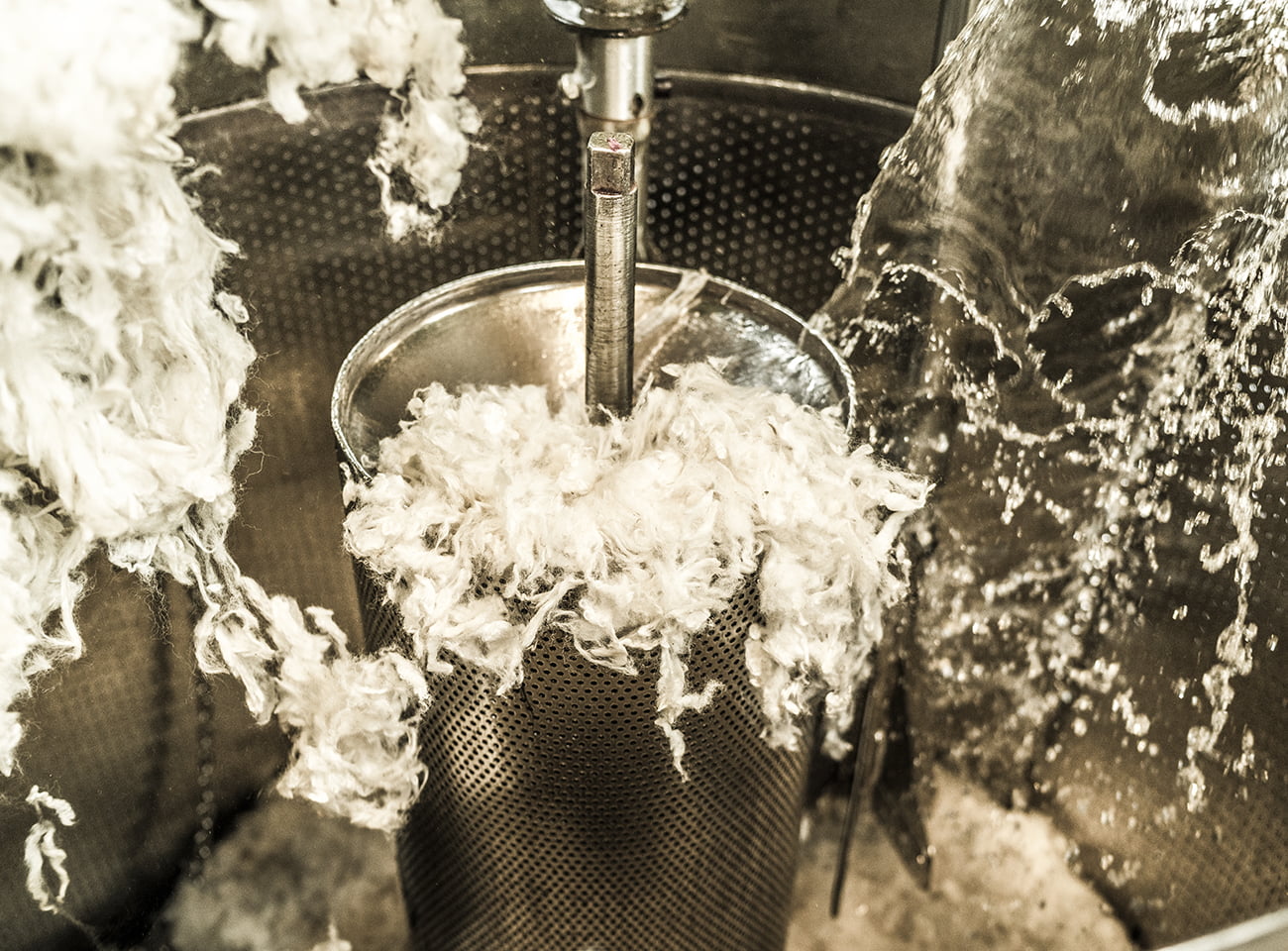 /de-at/-/media/stresslesssite/magasin/gu/woolprod_1300x960.jpg?cx=0&cy=0&cw=912&ch=912&hash=41928A482DA75975E21ABA4261DC95BB