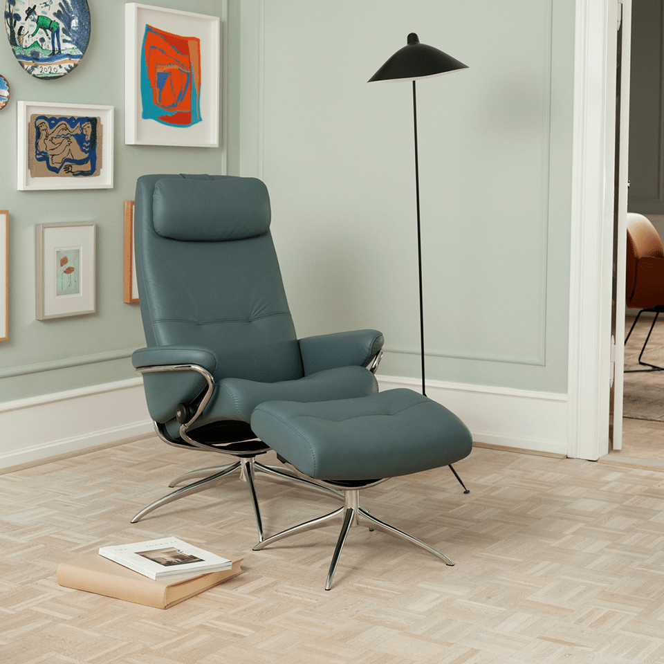/de-at/-/media/stresslesssite/products/recliners/berlin/stressless_berlin_high_star_pal_teal_blue_polished_960x960.png?cx=0.37&cy=0.54&cw=460&ch=460&hash=BEF241AED183ACF0FF1115954C834468