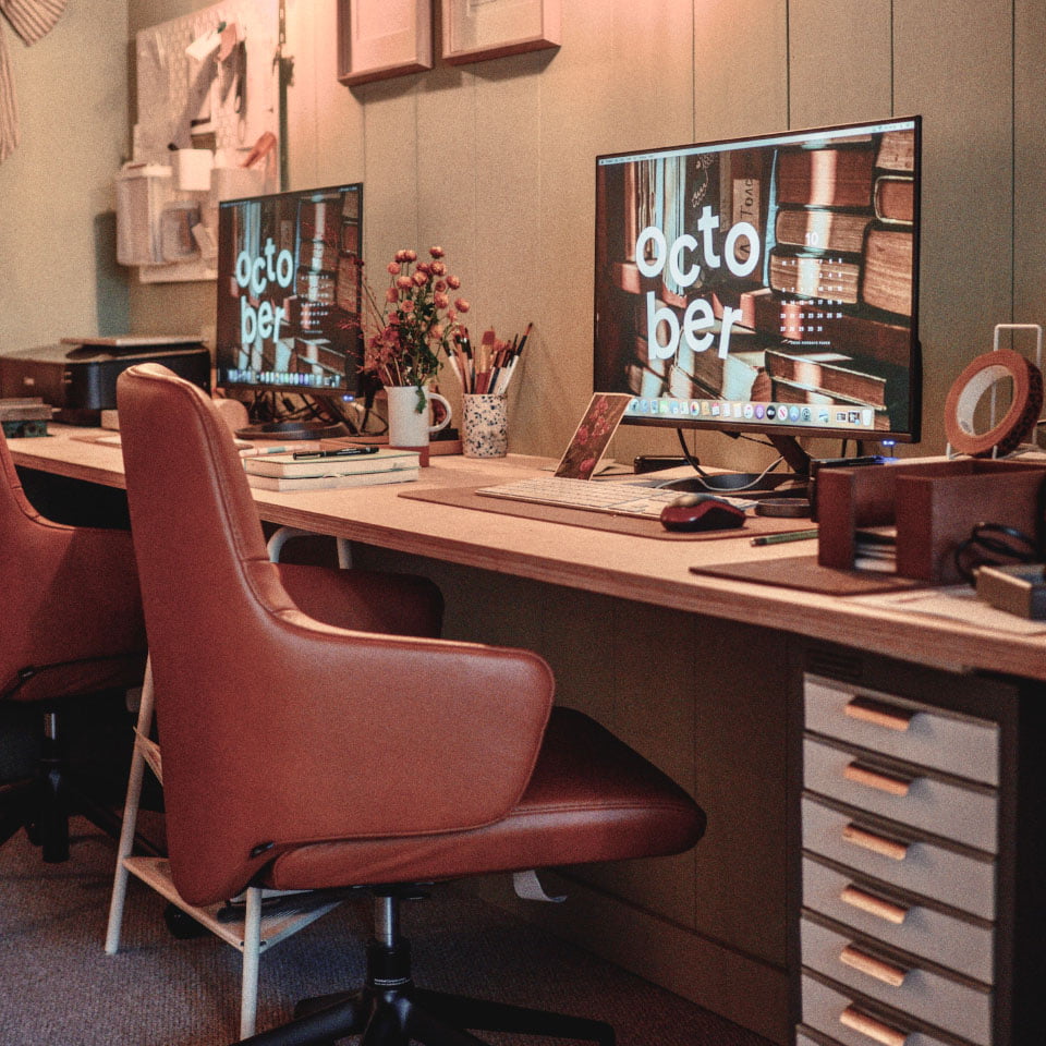 /de-ch/-/media/stresslesssite/magasin/golden-hour-with-letters-of-intent/officediningchair_960x960px.jpg?cx=0&cy=0&cw=912&ch=912&hash=85A6E8A22EF43DBEA093DD537C337CF6