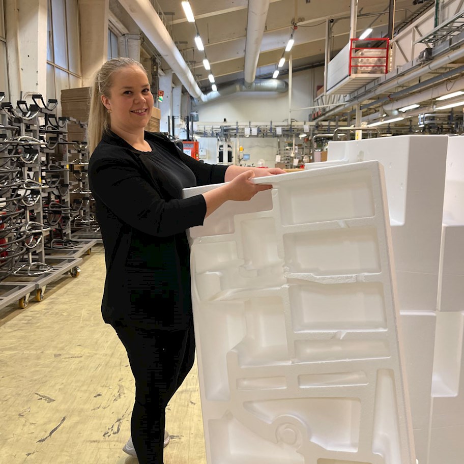 /de-ch/-/media/stresslesssite/magasin/how-stressless-makes-furniture-that-lasts/solveig_960x960.jpg?cx=0&cy=0&cw=912&ch=912&hash=796EA67374E8A3E3E834DD5C167D34FA