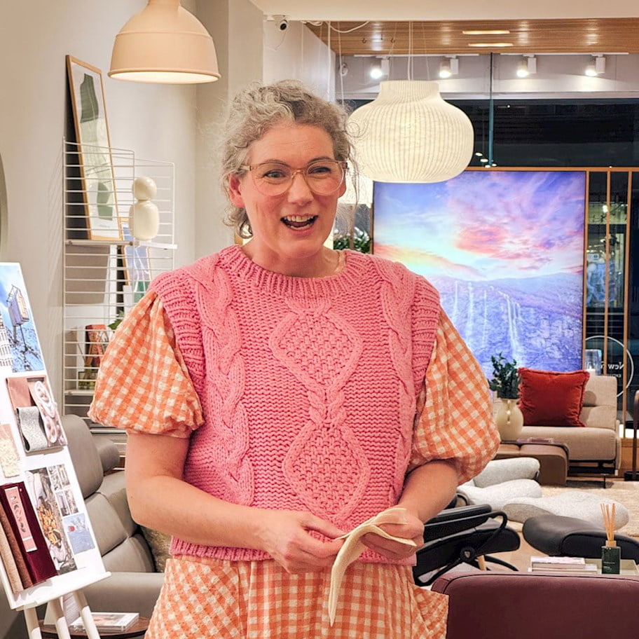 /de-ch/-/media/stresslesssite/magasin/sewyeah/christineleech_960x960.jpg?cx=0&cy=0&cw=912&ch=912&hash=8D8DC1921A8630A51E7B00A1B8AC7AE3