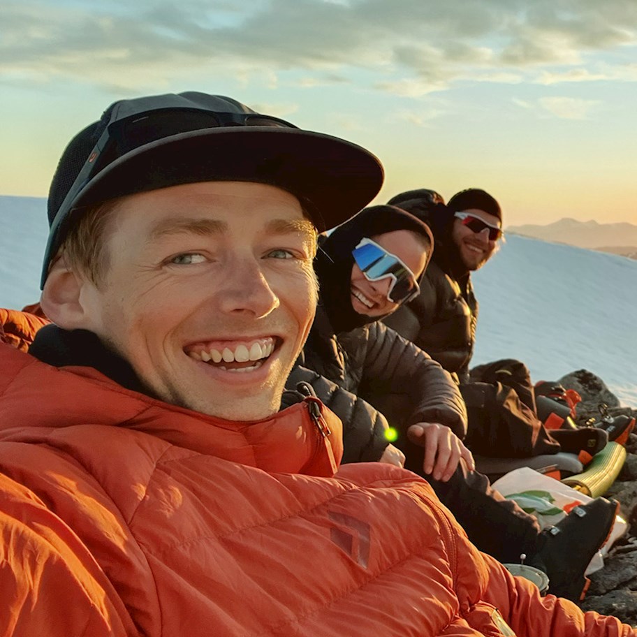 /de-ch/-/media/stresslesssite/magasin/skiing/skiing225127_1820x960.jpg?cx=0&cy=0&cw=912&ch=912&hash=E63401A780E0F991440A9938F8FAC9C6