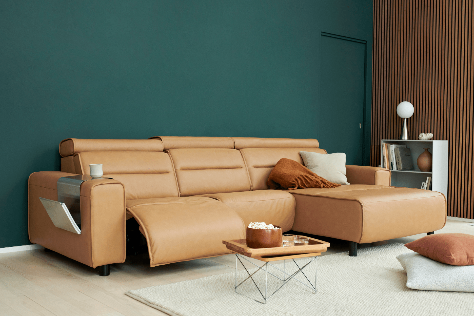 /de-de/-/media/stresslesssite/inspiration/dining/common/emily-aktionswochen.png?cx=0.45&cy=0.52&cw=1920&ch=1080&hash=DAB943706567229E825A4DEA8F348C0E