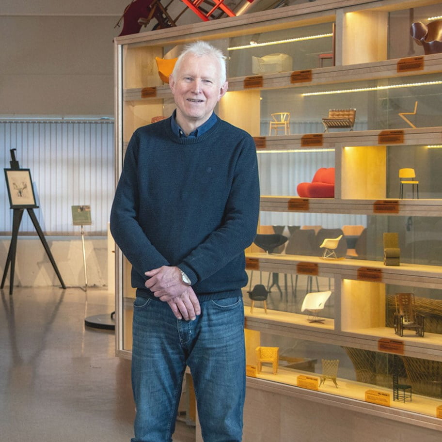 /de-de/-/media/stresslesssite/magasin/norwegianfurniturerush/eldar_hoydal_960x960.jpg?cx=0&cy=0&cw=912&ch=912&hash=D7684AB4ADB264FD0BCE6377362EA0DB