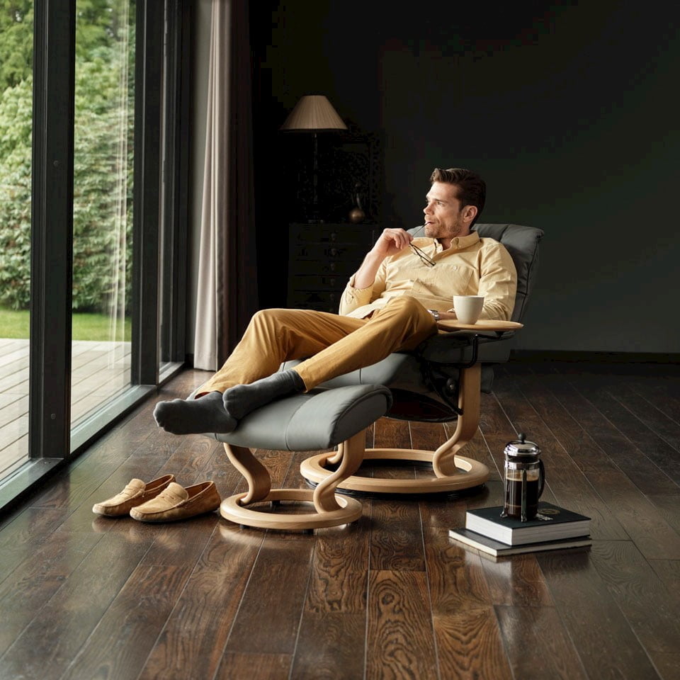 Man in Stressless Mayfair