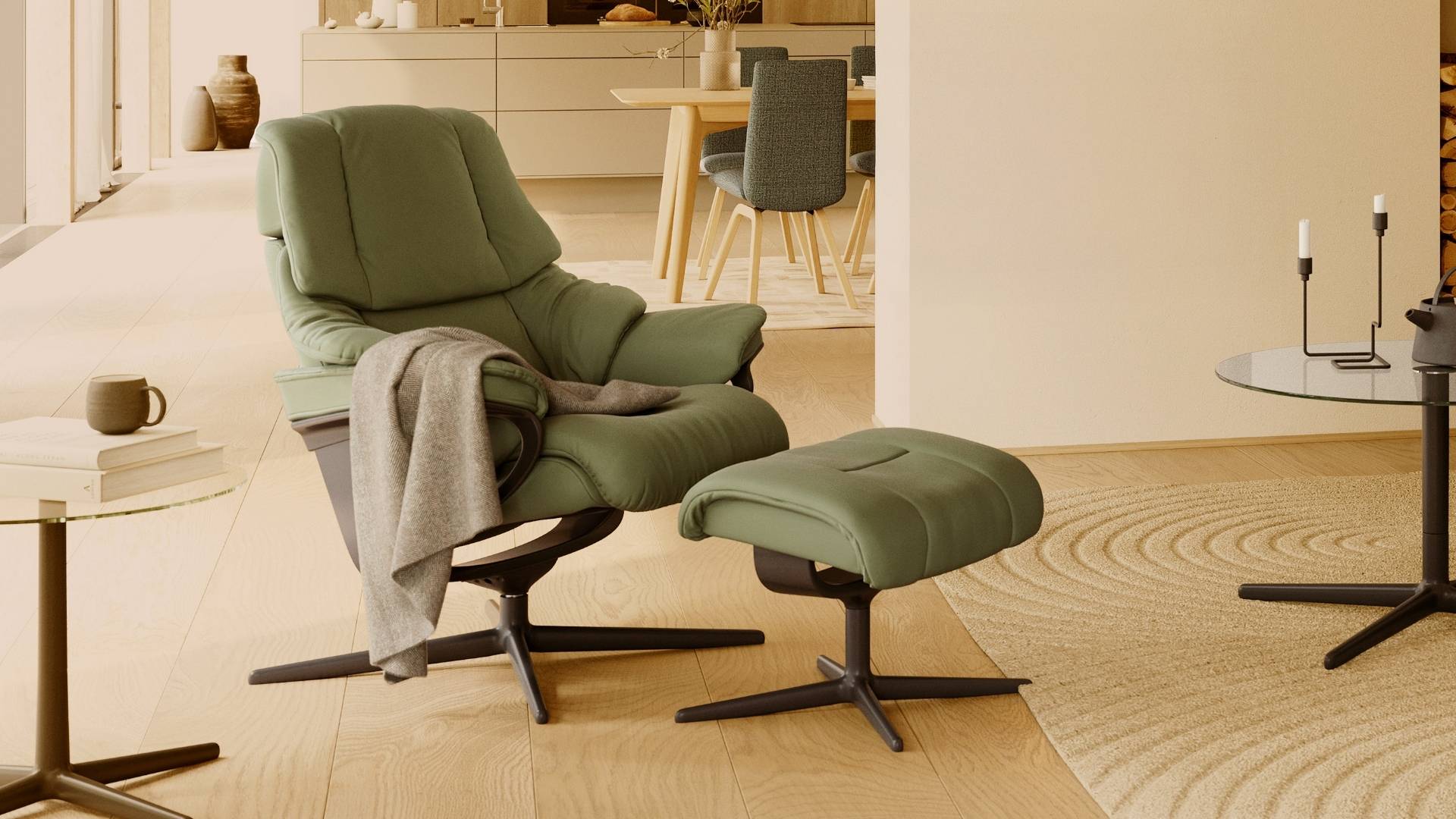 /de-de/-/media/stresslesssite/promotions/centraleurope/de/stressless_admiral_cross_bat_new_caramel_black_plain_gm/stressless_reno_aktionspreis.jpg?cx=0.33&cy=0.5&cw=1920&ch=1080&hash=978E8A161D2EAE730B8CB0F30B6B3546