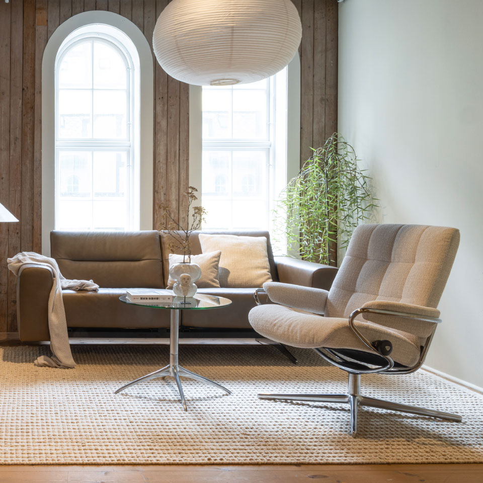 Stresssless Stella sofa and Stressless London recliner