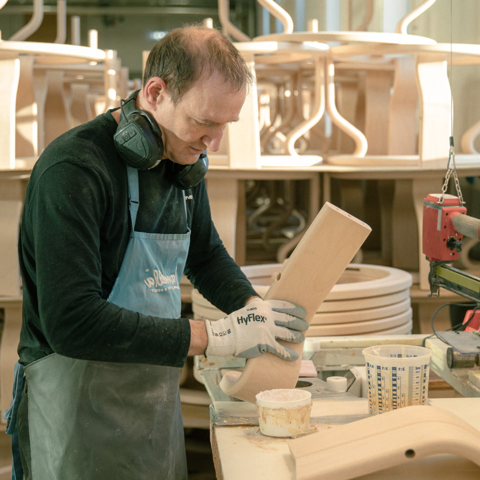 /en-au/-/media/stresslesssite/magasin/designinthedetails/woodwork960x960.jpg?cx=0&cy=0&cw=912&ch=912&hash=D141F5A15DAEC7A6558C4F6F2738C8AE