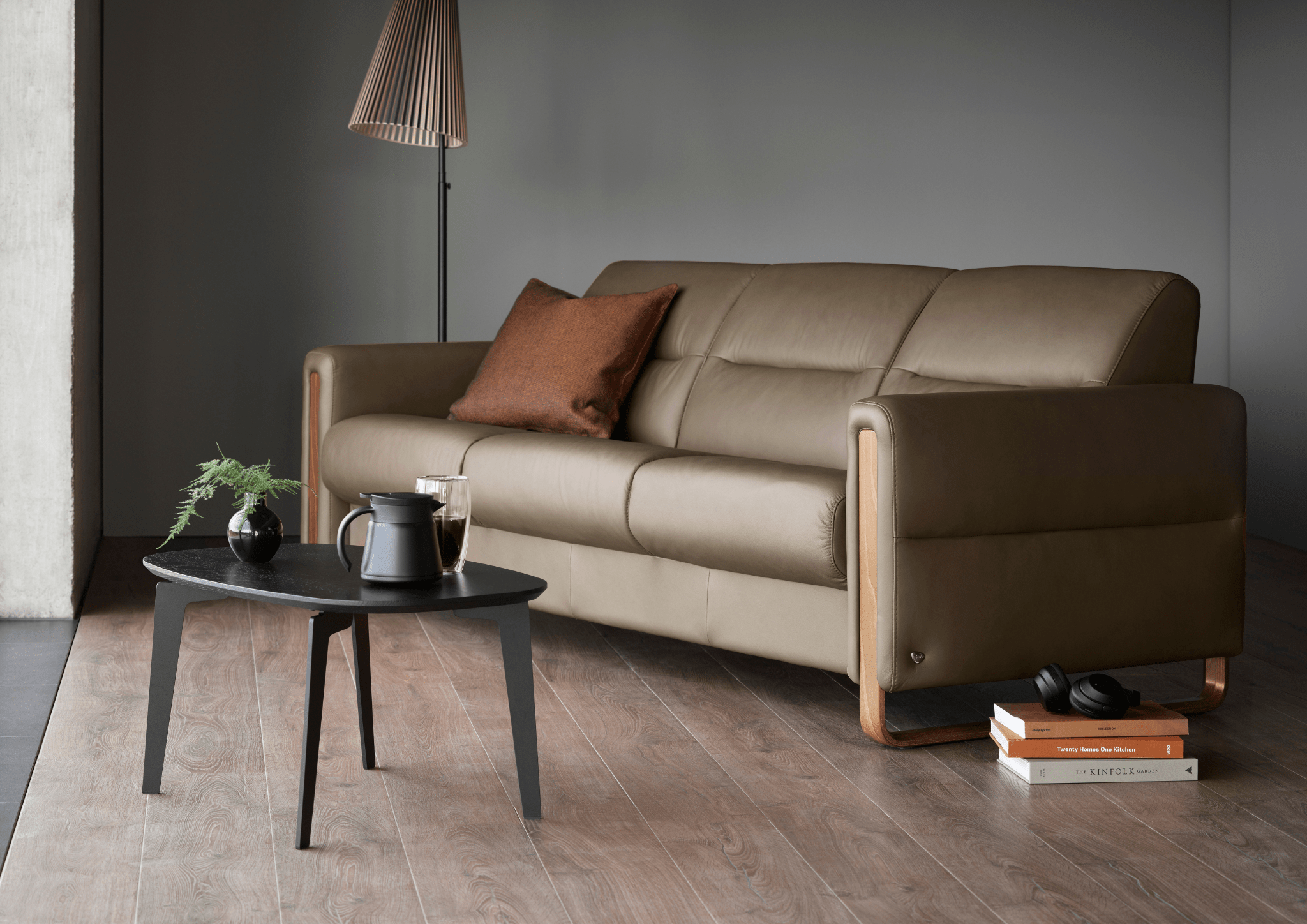 /en-au/-/media/stresslesssite/promotions/au/au_quickship/fiona_wood_batick_mole/quickship-fiona.png?cx=0&cy=0&cw=1920&ch=1080&hash=AACCCD4185465EBDBC40CE9A0F4690C9