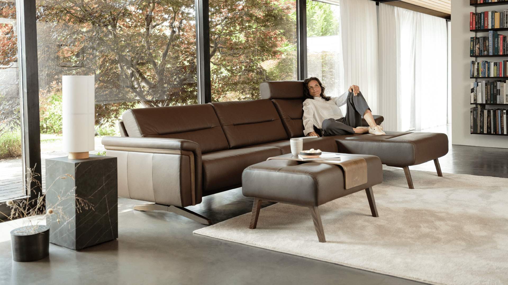 /en-au/-/media/stresslesssite/promotions/uk/eng/stella_pal_espresso_1920x1080.png?cx=0.63&cy=0.45&cw=1920&ch=1080&hash=A508DABF0052FB853414075E705A9C12