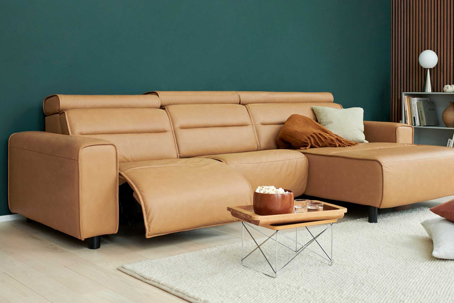 /en-ca/-/media/stresslesssite/inspiration/styles/urbanliving/common/emilywide1920x1280.jpg?cx=0&cy=0&cw=1920&ch=1080&hash=21019A9262CECC09A54FB608BD0FE527