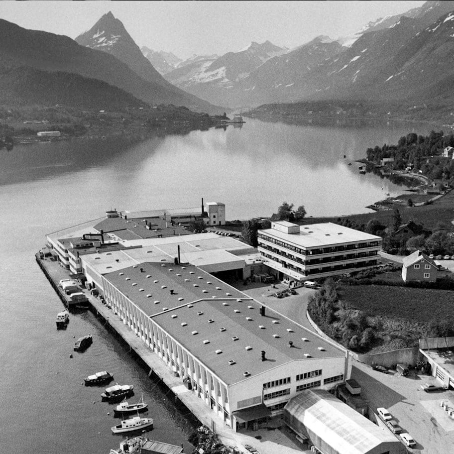 /en-ca/-/media/stresslesssite/magasin/norwegianfurniturerush/ekornesas_ikornnes_960x960.jpg?cx=0&cy=0&cw=912&ch=912&hash=ED280EFB4D3B54315C77FED975719BD9