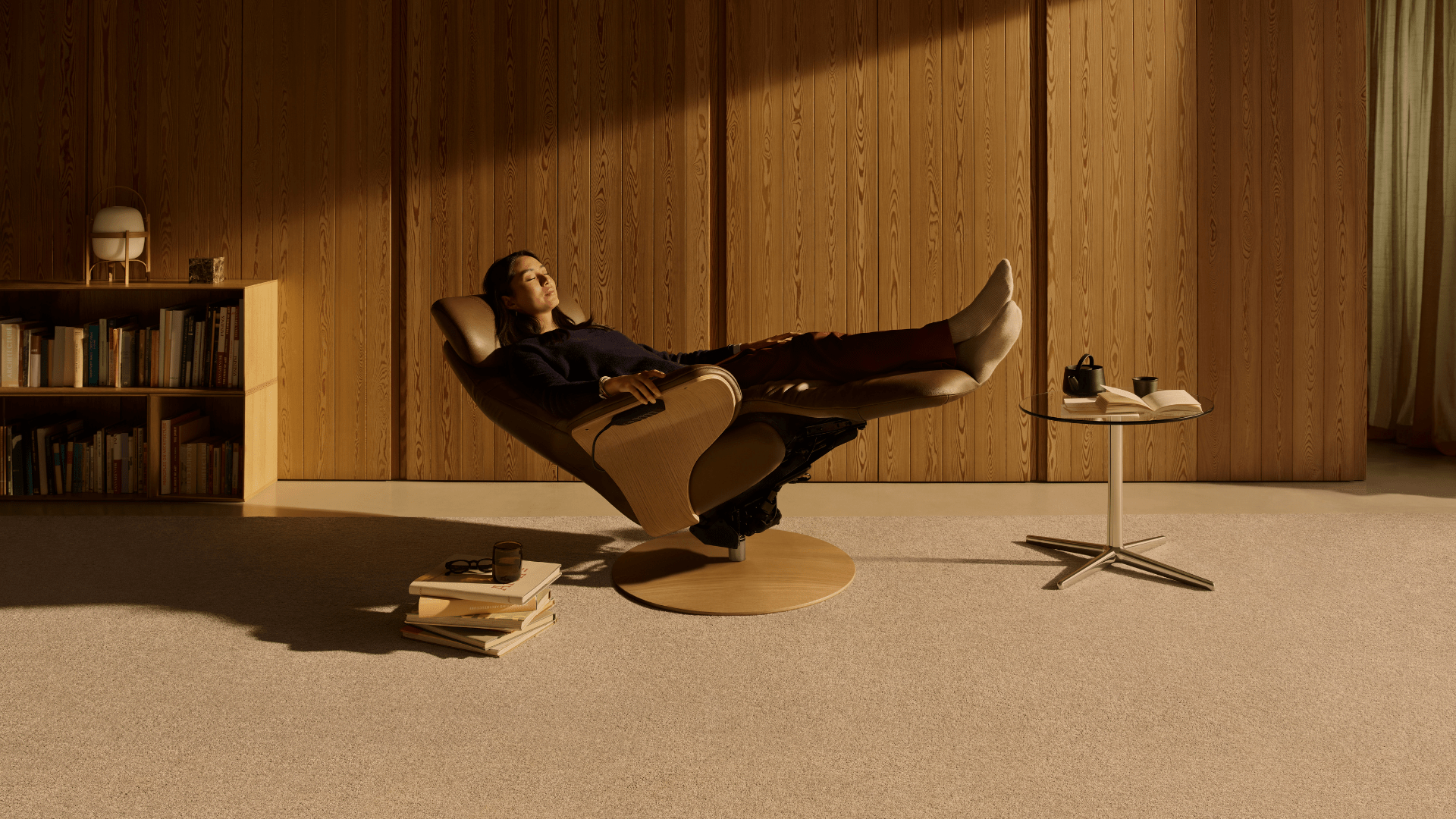 /en-ca/-/media/stresslesssite/products/recliners/adam/stresslessadamdisc1920x1080.png?cx=0&cy=0&cw=1920&ch=1080&hash=82F365CC59FD83BDBDBCCC5913D710B1