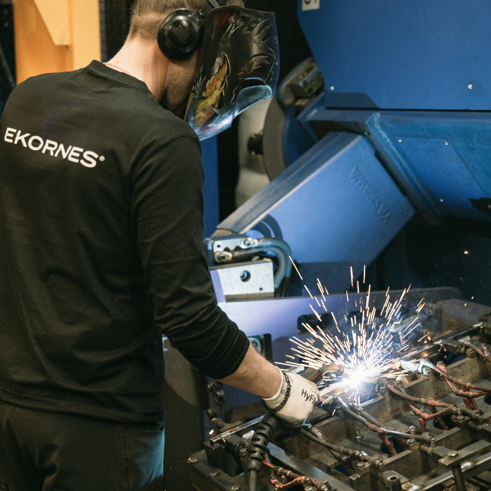 /en-gb/-/media/stresslesssite/magasin/designinthedetails/velding960x960.jpg?cx=0&cy=0&cw=912&ch=912&hash=0164CBE07F67E538C9E2922C3AE06309