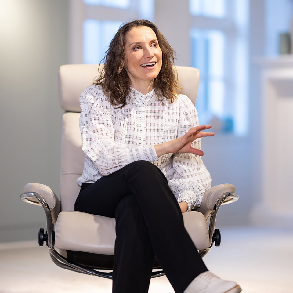 /en-hk/-/media/stresslesssite/magasin/me-time/4y2a0323_960x960.jpg?cx=0&cy=0&cw=1200&ch=1200&hash=FFA084C840236A731C74C86DAD5C24CD