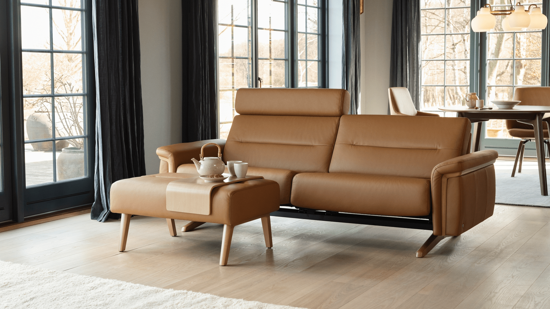 /en-hk/-/media/stresslesssite/products/sofas/local/uk/stella2s_batick_newcaramel_oak1920x1080.png?cx=0.44&cy=0.47&cw=1920&ch=1080&hash=A8210928B012C2DE9E369E610F049916