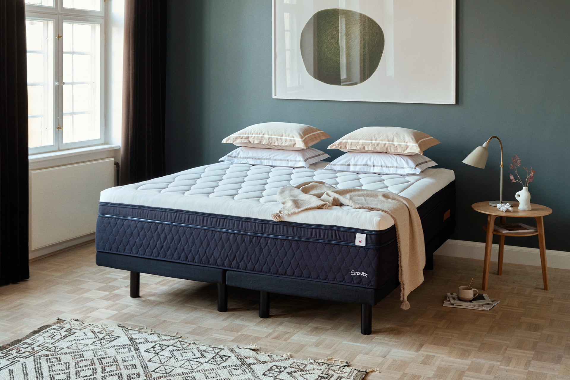 /en/-/media/stresslesssite/products/sleep/stresslesssky/stresslessskyplush_1920x1280.jpg?cx=0.5&cy=0.64&cw=1920&ch=1080&hash=A90201E634225C9FE540AB7F8E30DFE0