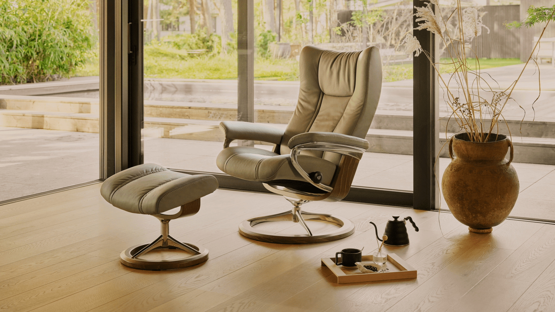 /en/-/media/stresslesssite/promotions/us/2025-wing-promo/stressless-wing-crossmpal-mushroomwenge-polishedgm6_1920x1080.png?cx=0&cy=0&cw=1920&ch=1080&hash=5B1516E8AAB8AA5A7F4178F686C286F2