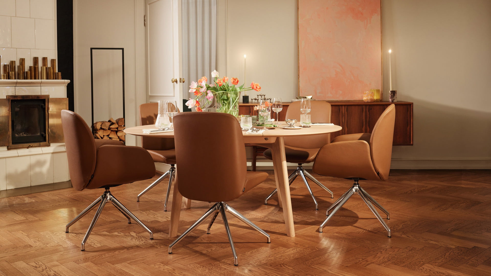 /es-es/-/media/stresslesssite/products/dining/bay/stressless_bay_d350_velaro_dark_caramel_polished_03.jpg?cx=0&cy=0&cw=1920&ch=1080&hash=2760F09C9A97892A0412D8B854EF6718