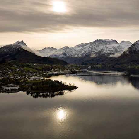 /es-es/-/media/stresslesssite/promotions/fr/032023/sykkylvenfjord3650x650.jpg?cx=0&cy=0&cw=460&ch=460&hash=DBF567450E72F8AF79B90C9AE3E16135