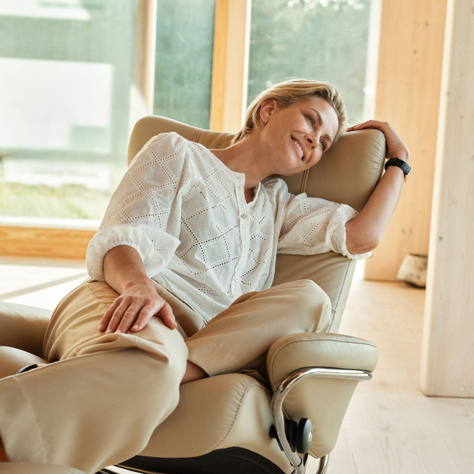 /es-es/-/media/stresslesssite/promotions/global/springcamp24/berlinpalbeigewoman2_960x960.jpg?cx=0.36&cy=0.6&cw=460&ch=460&hash=ABEF401D3B40C281667C0E7FCC8633E7