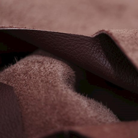/fi-fi/-/media/stresslesssite/inspiration/material/leather/leather2burgundy650x650.jpg?cx=0&cy=0&cw=460&ch=460&hash=D3BAFF436C964E498B91FBEE88551632