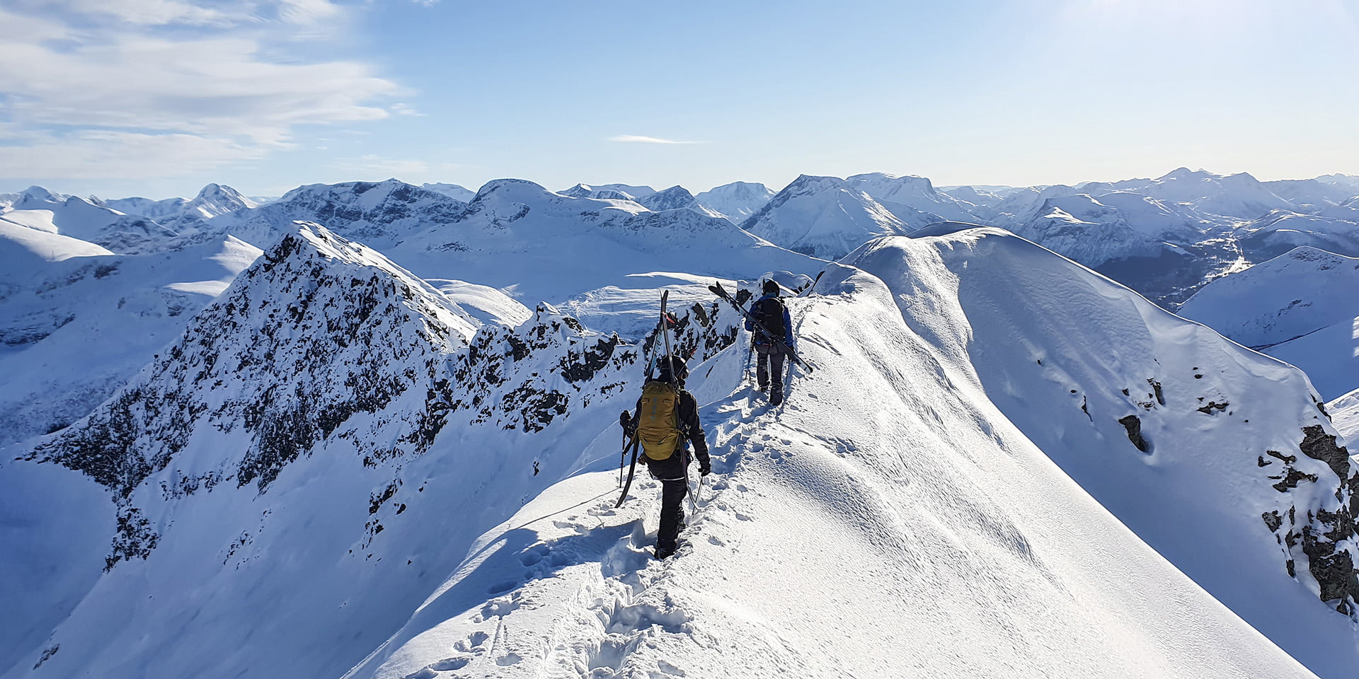 /fi-fi/-/media/stresslesssite/magasin/skiing/skiing134253_1920x960.jpg?cx=0.63&cy=0.54&cw=1920&ch=1080&hash=41EBC3E69B9834B54677D4F168A5CF21