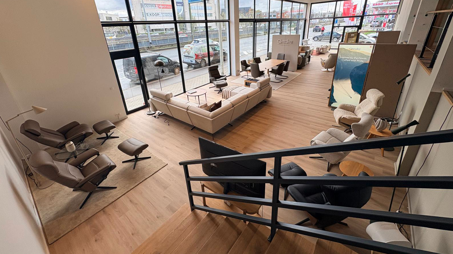 /fr-be/-/media/stresslesssite/brandstore/antwerpen/stressless_store_antwerpen.png?cx=0.5&cy=0.02&cw=1920&ch=1080&hash=B0C004F3468EA7777FFFCC9897BCF15F