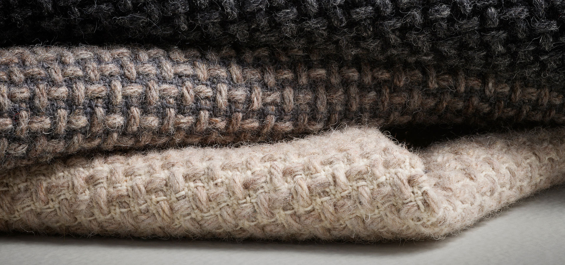 /fr-ca/-/media/stresslesssite/inspiration/material/colourtrends/holly_1920x900.jpg?cx=0.12&cy=0.68&cw=1920&ch=1080&hash=38983C41DA8549C98C6A09C8047F6BF6