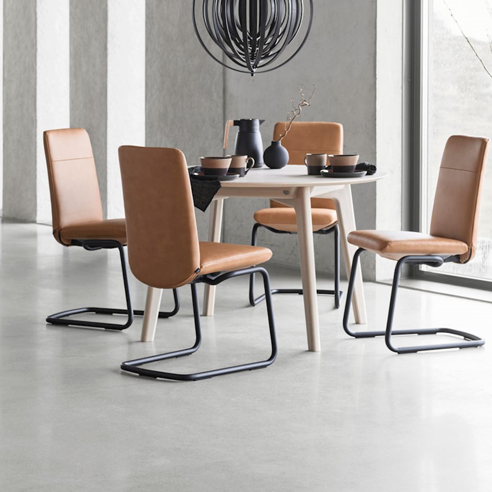 Stressless Chilli dining chairs and table