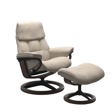 Stressless® Ruby recliner with Signature base