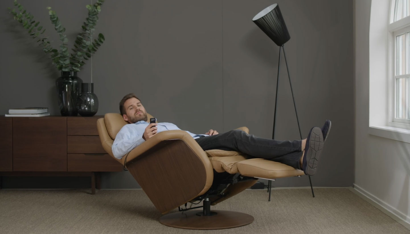 Stressless® Sam motorized recliner