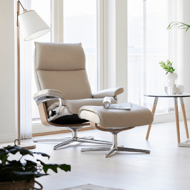 Stressless® Consul (M) シグニチャー オットマン付 | Recliners