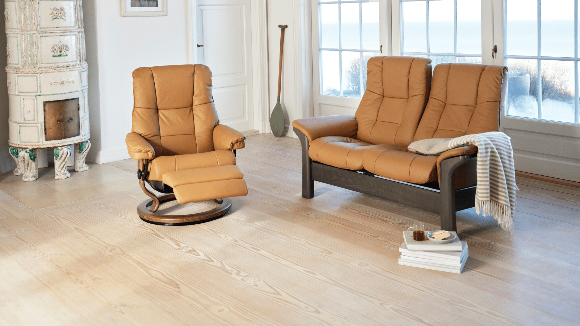 /nl-nl/-/media/stresslesssite/products/sofas/local/uk/windsor_mayfair_palomanewcoganc_1920x1080.png?cx=0&cy=0&cw=1920&ch=1080&hash=2E5825EB4D6AADA7FAA2904DDF2E2920