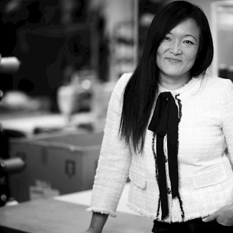 /tr-tr/-/media/stressless/feature/spots/promotions/uk/article-video-teaser-920x755/misc/jeanette_l_videoteaser.jpg?cx=0&cy=0&cw=460&ch=460&hash=73F4BE7744319296B509D90C1345E3B5