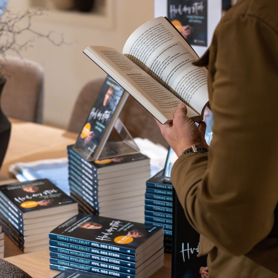 Tomas Myklebust's book "Hvil deg sterk"